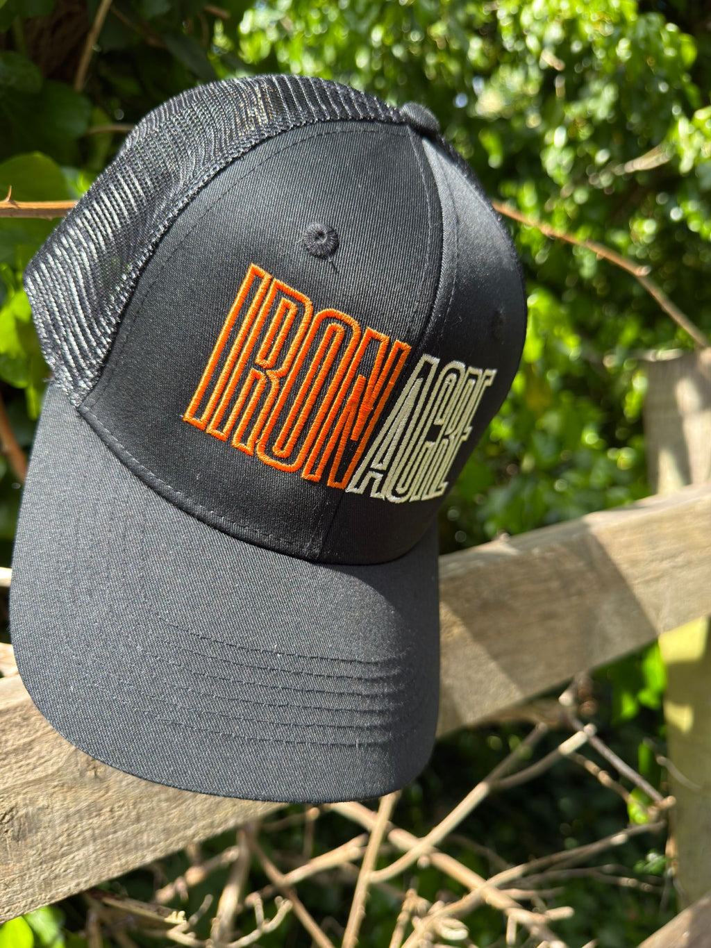 Core Trucker Black/Black